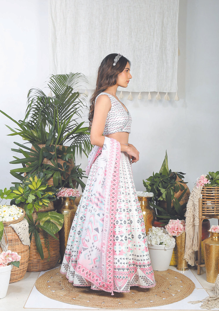 tiled-imbricate-lehenga-set-bnbo2286-e