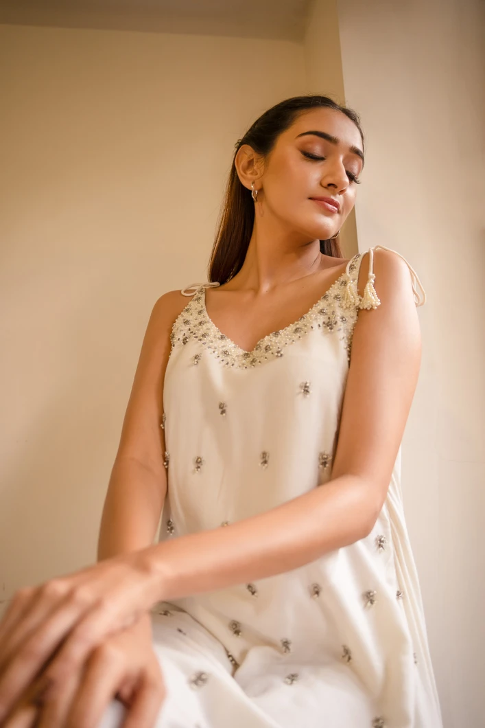 daisy-pearl-dress-00160-c