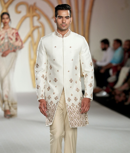 Zardosi scintillating sherwani1