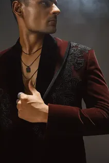 deep-burgundy-designer-suit-00758-a