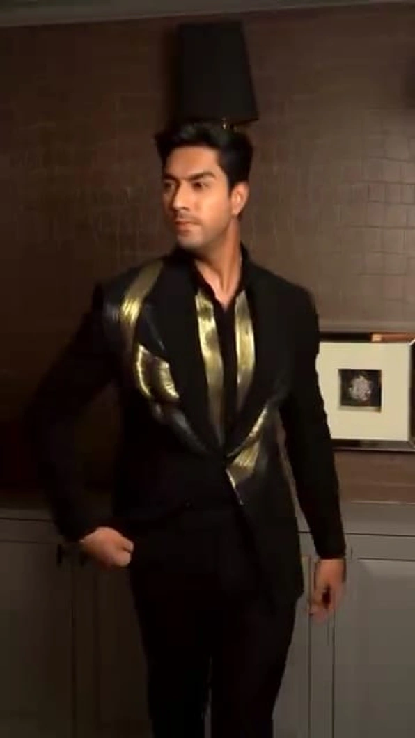 black-with-gold-designer-suit-00760-b