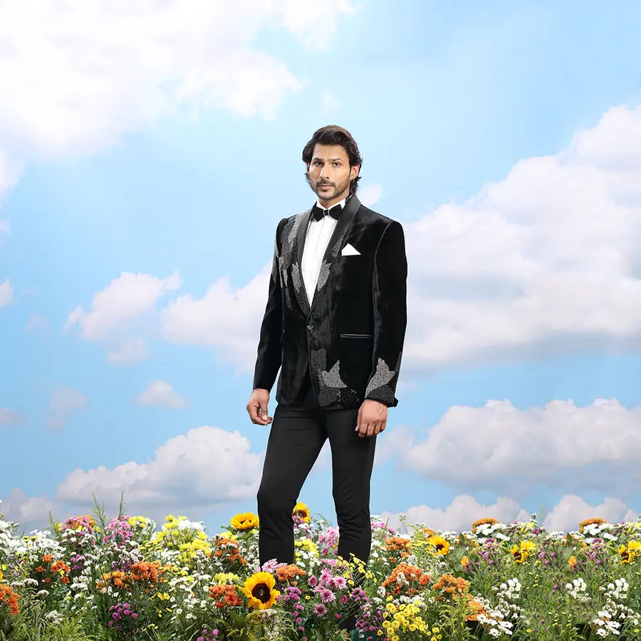 black-velvet-designer-suit-00774-b