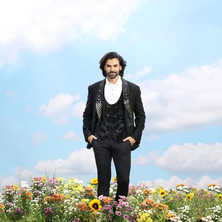 black-designer-suit-00777-d