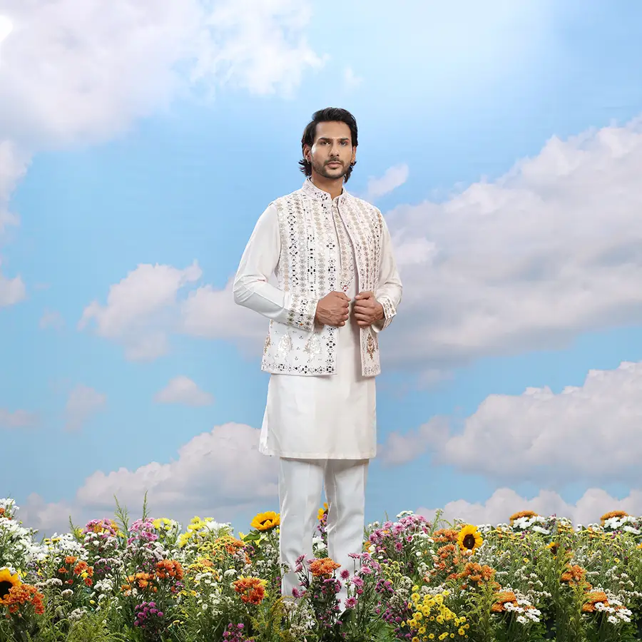 off-white-embroidered-kurta-set-00815-b