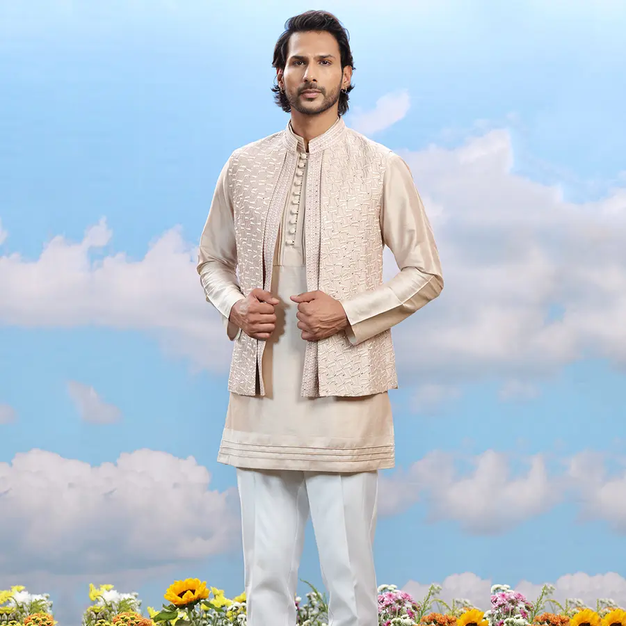 off-white-embroidered-kurta-set-00817-a