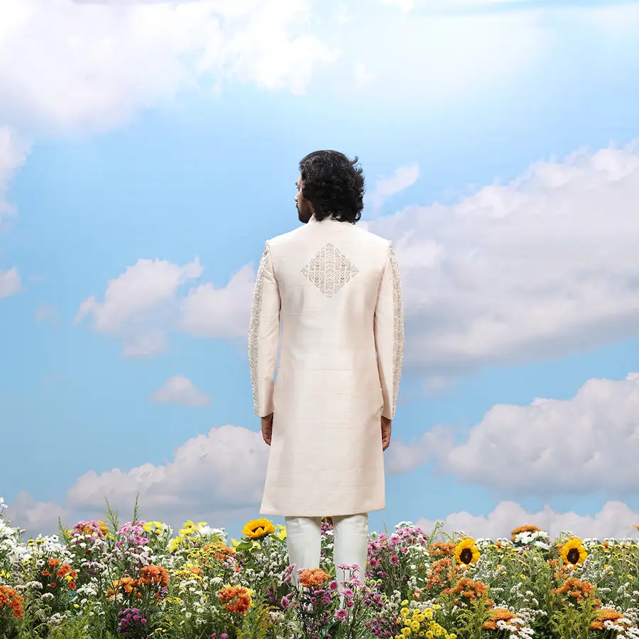 cream-designer-sherwani-00819-d