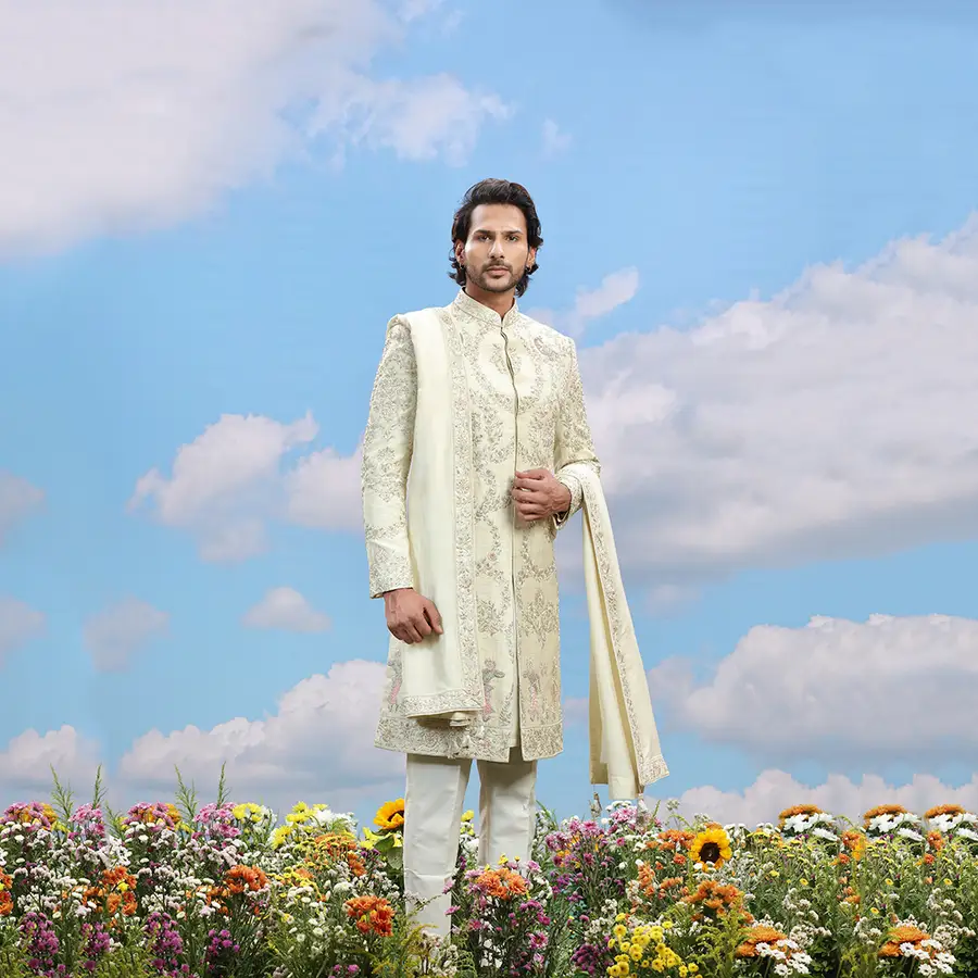 cream-silk-designer-sherwani-00831-b