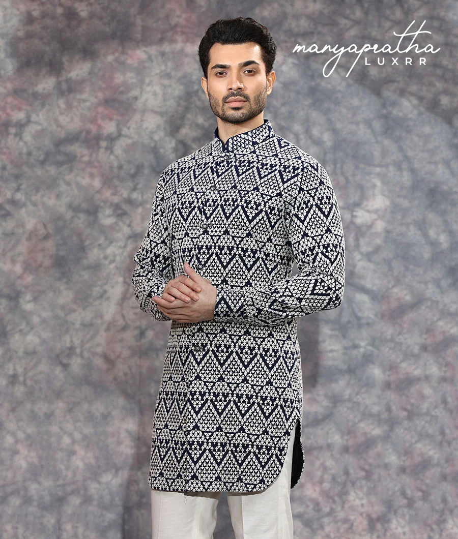 Aatifah Black and White Printed Kurta2