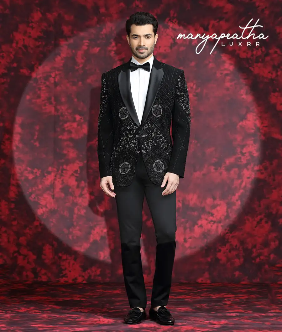 Genesis Black Tuxedo7