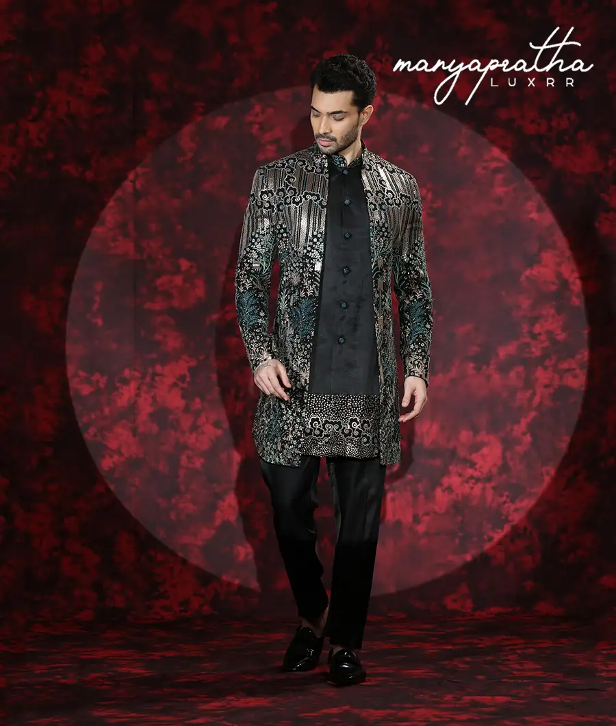 Abstract Floral Black Indo-Western Outfit4