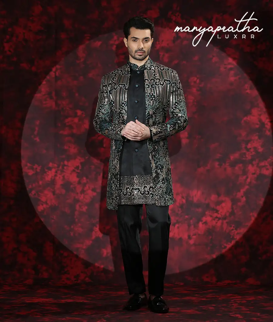 Abstract Floral Black Indo-Western Outfit5