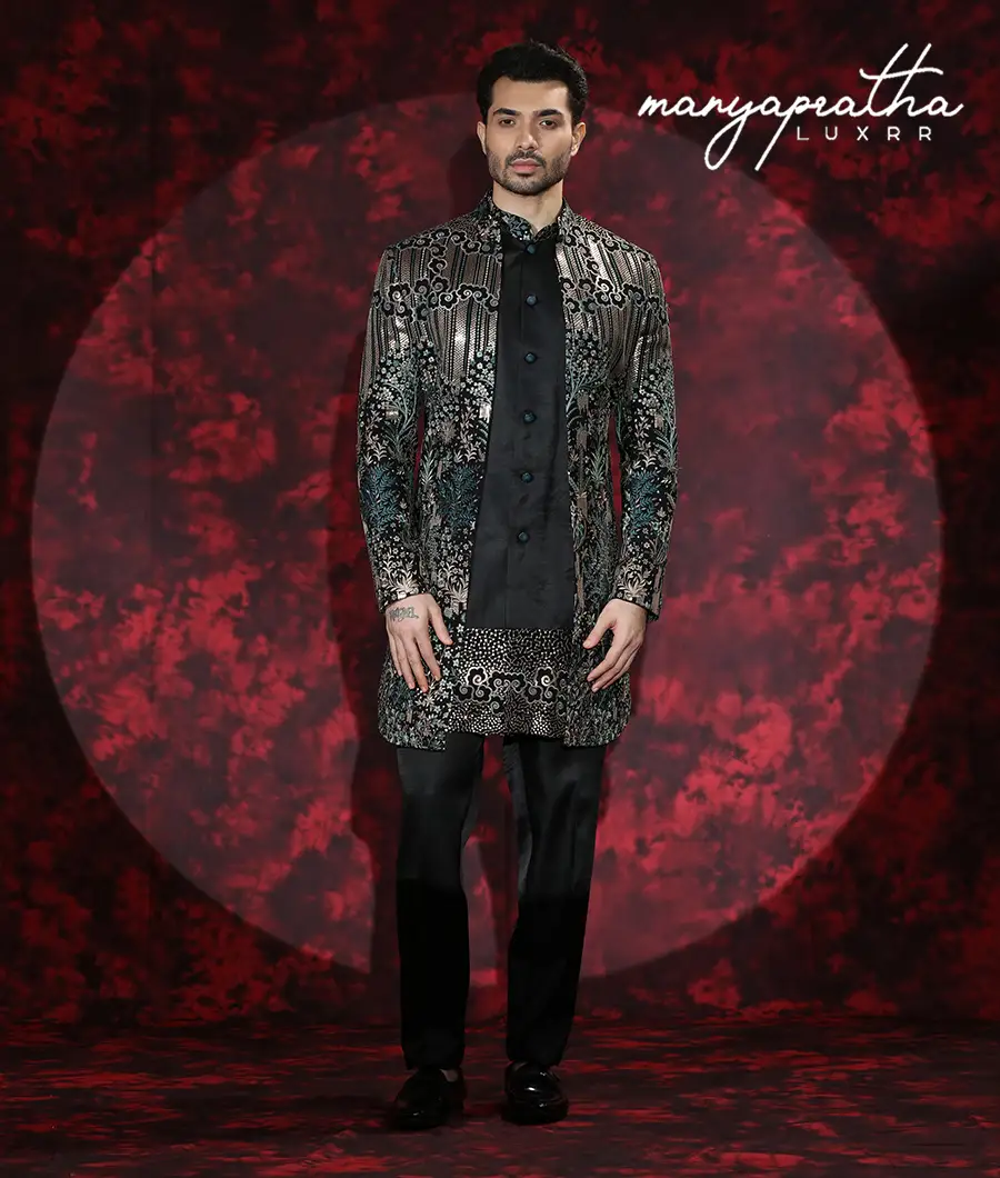 Abstract Floral Black Indo-Western Outfit7