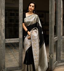 Black Kanchipuram Silk Saree1