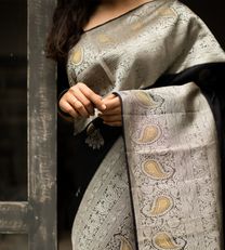 Black Kanchipuram Silk Saree2