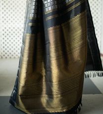 Black Kanchipuram Silk Saree3