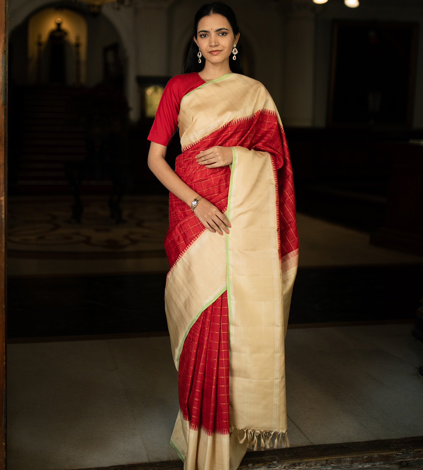 Reception Wear Chilli Red Wedding Saree, Saree Length: 6.3m, With Blouse