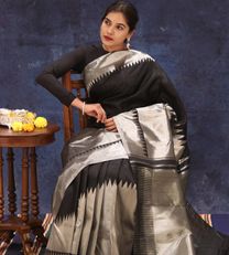 Black Kanchipuram Silk Saree1