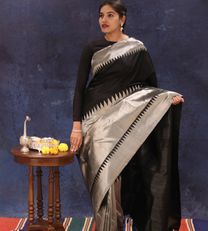 Black Kanchipuram Silk Saree2