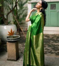Green Shibori Kanchipuram Silk Saree4