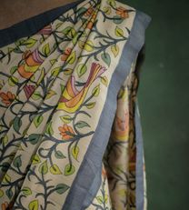 Creme Tussar With Kantha Hand Painted Embroidery Silk Saree3