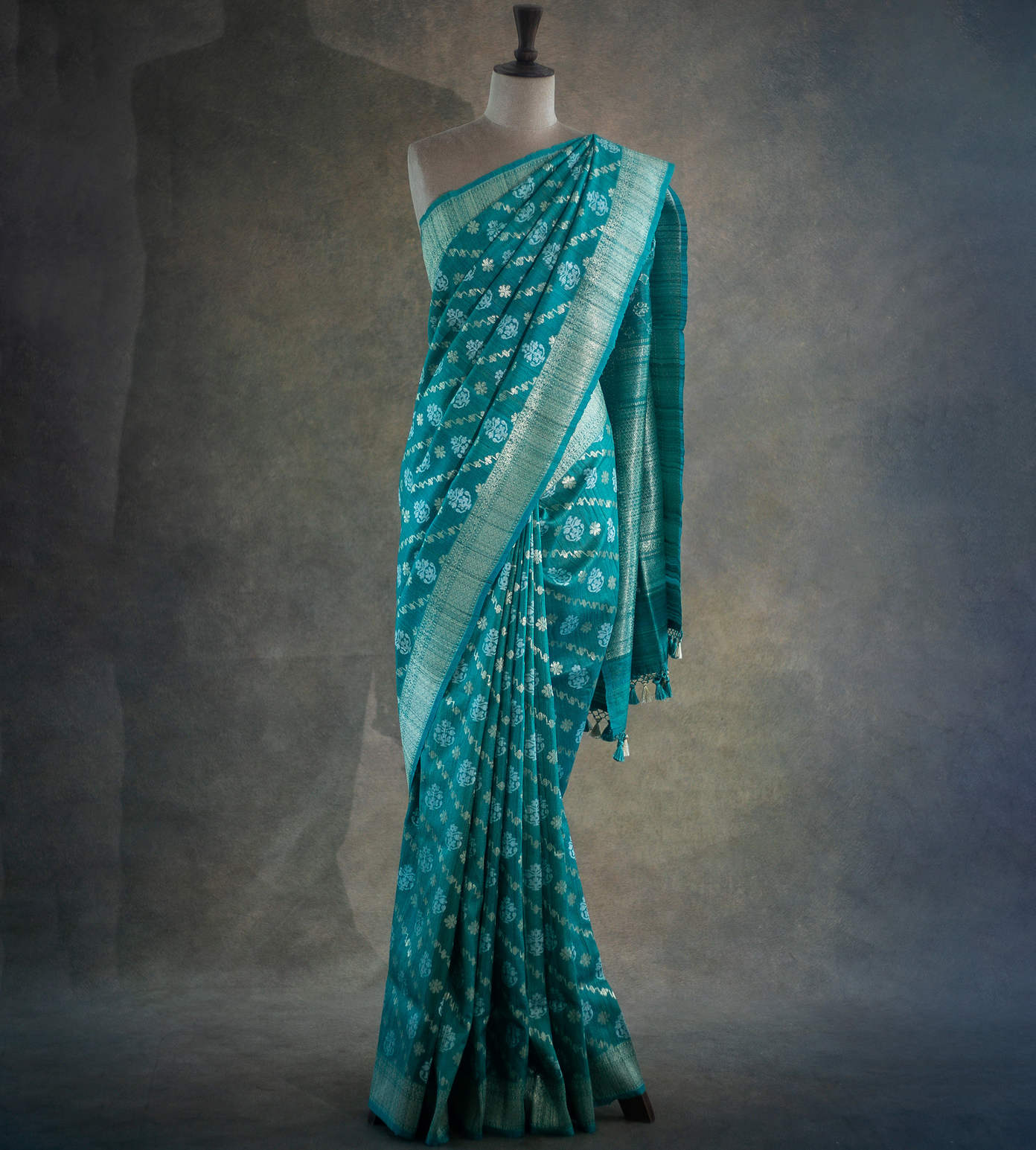 Deep Teal Jamdhani Banaras Tussar Saree1
