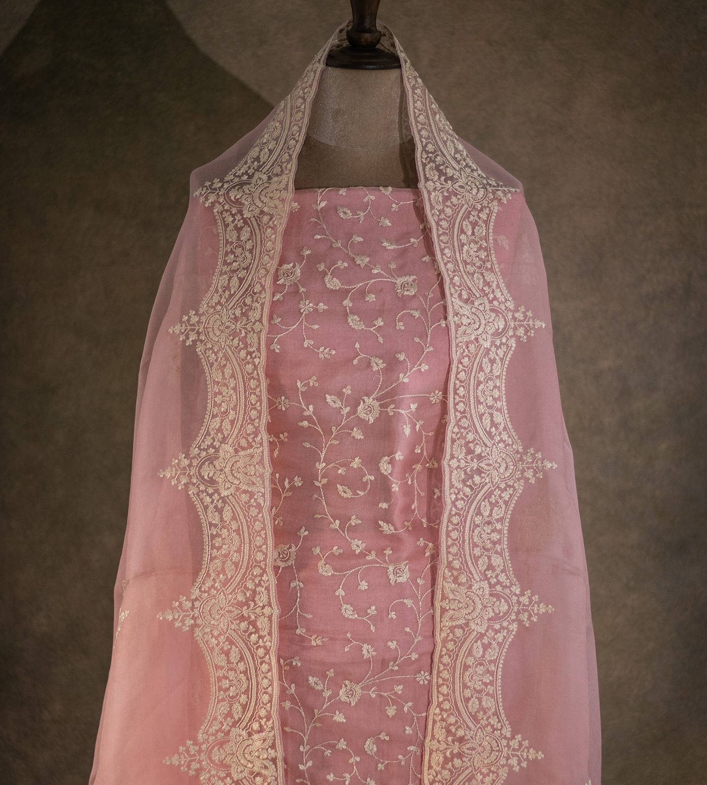 Pink Organza Embroidery Salwar3