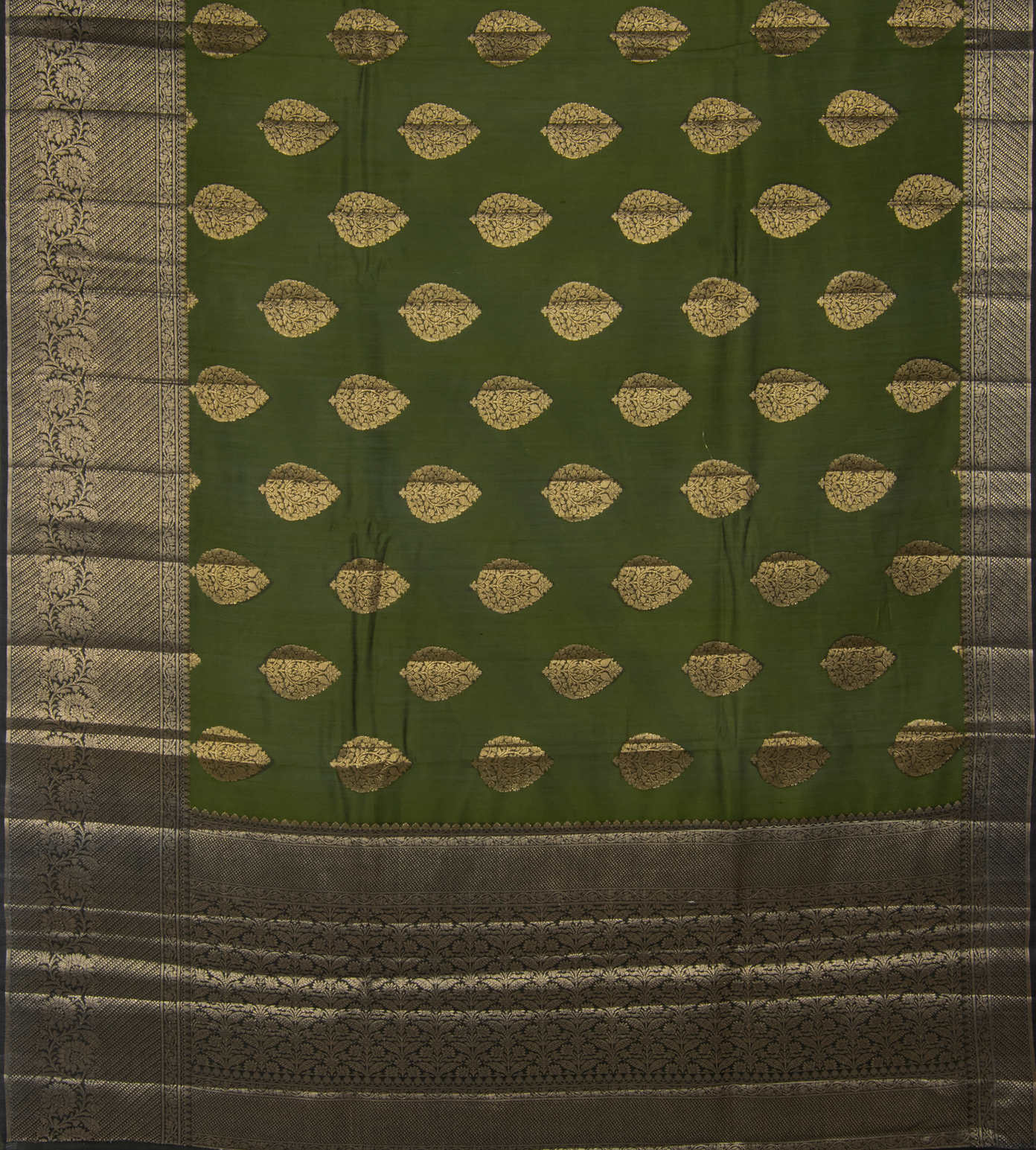 Green Chaniya Silk Saree3