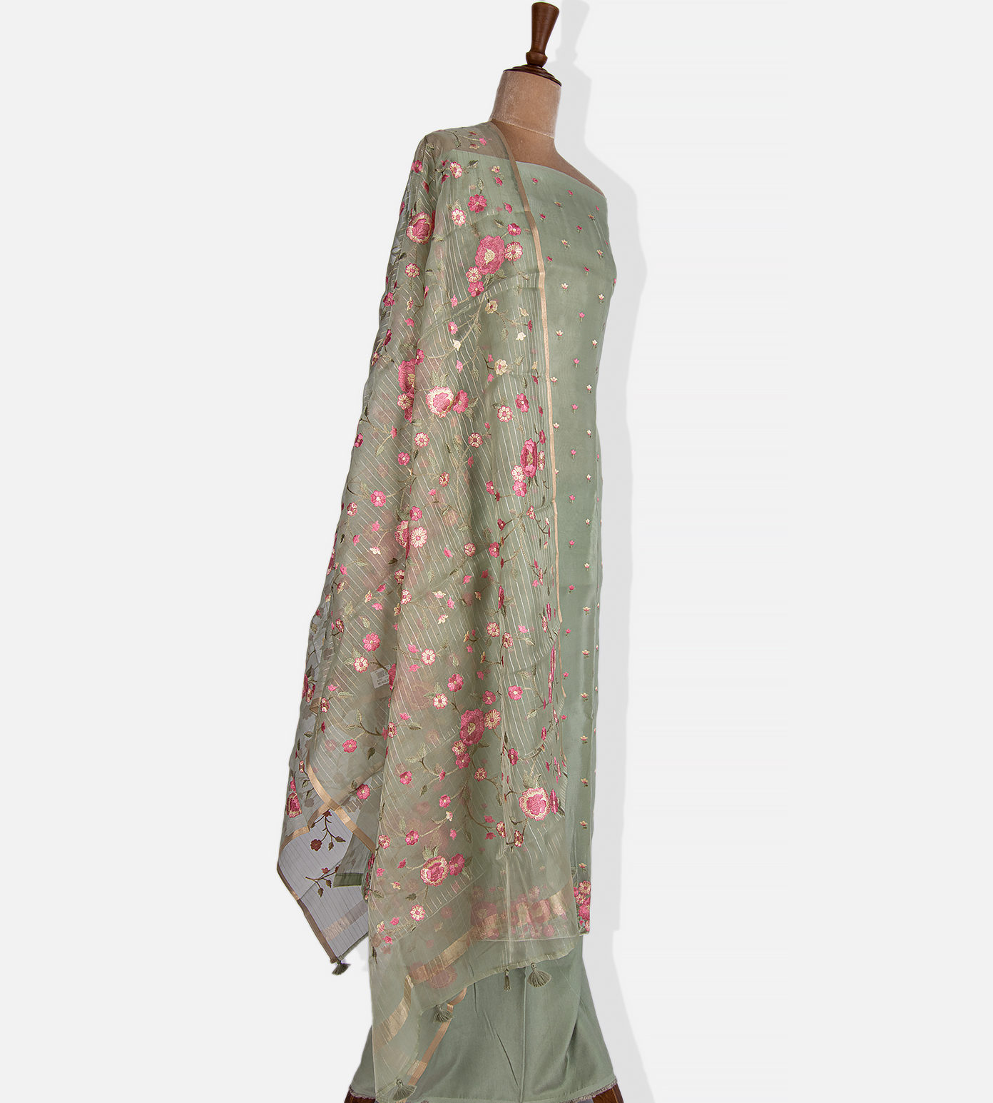 Pastel Green Organza Embroidery Salwar2