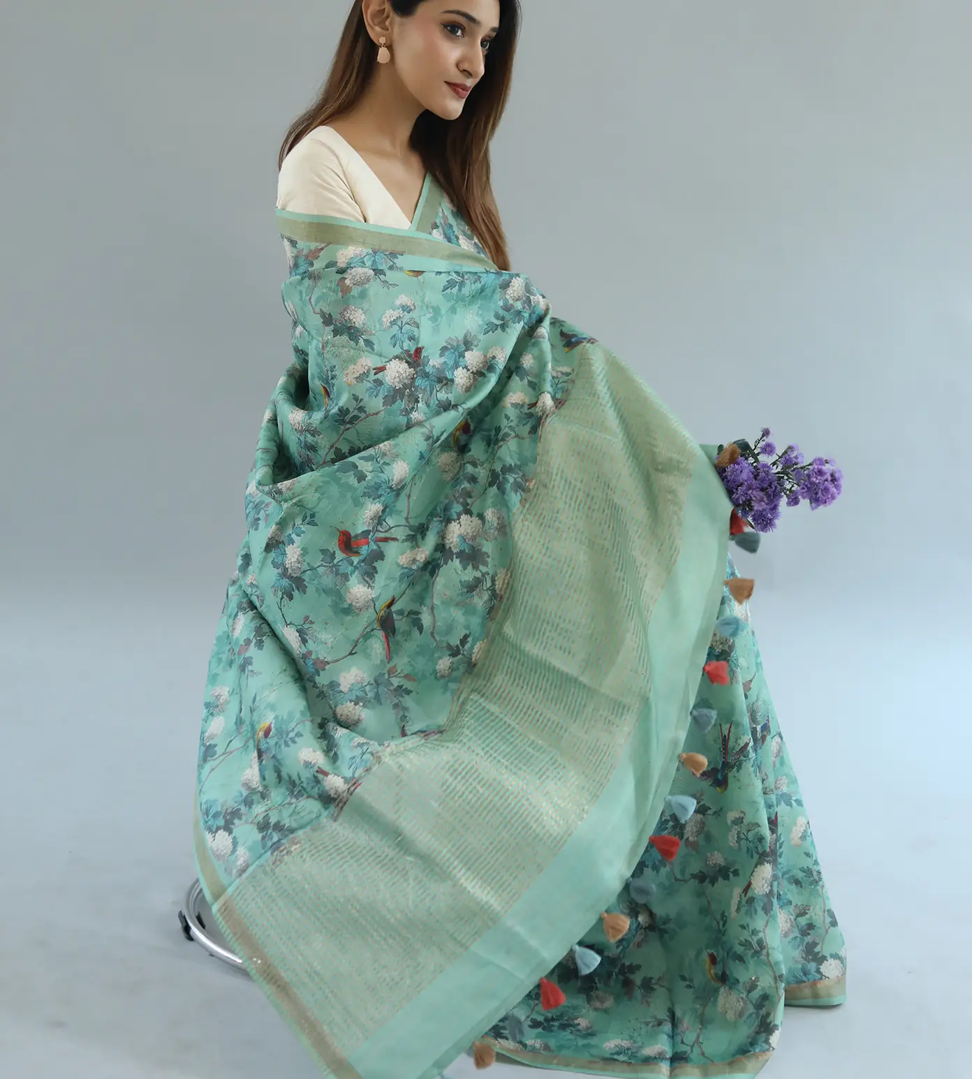 Pastel Green Tussar Print With Embroidery Saree2