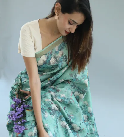 Pastel Green Tussar Print With Embroidery Saree3