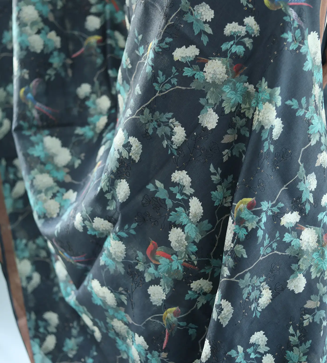 Deep Blue Tussar Print With Embroidery Saree3
