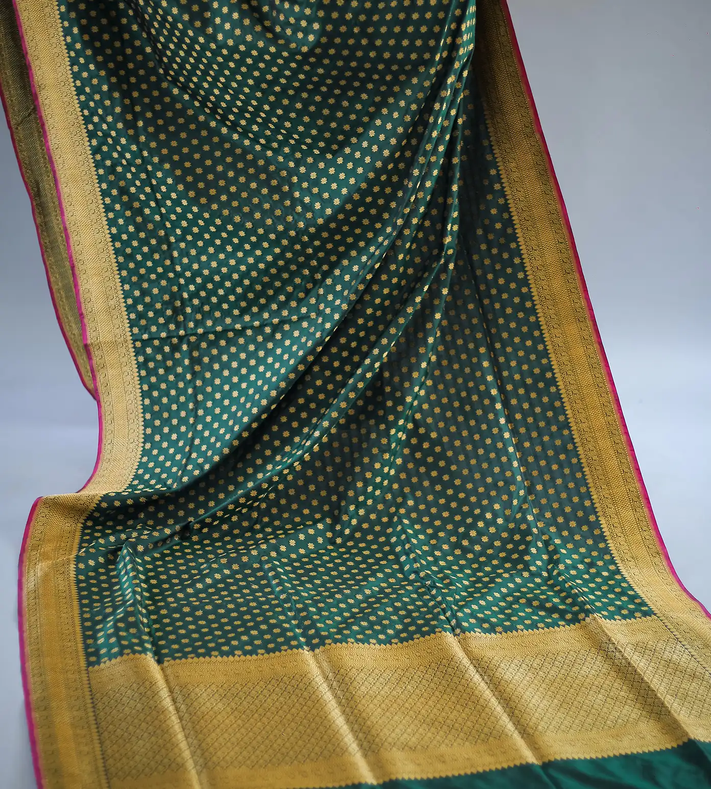 Bottle Green Banarasi Silk Saree3