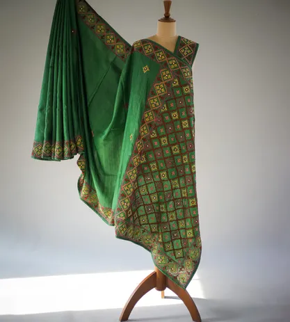 Green Tussar Kutch Embroidery Saree1