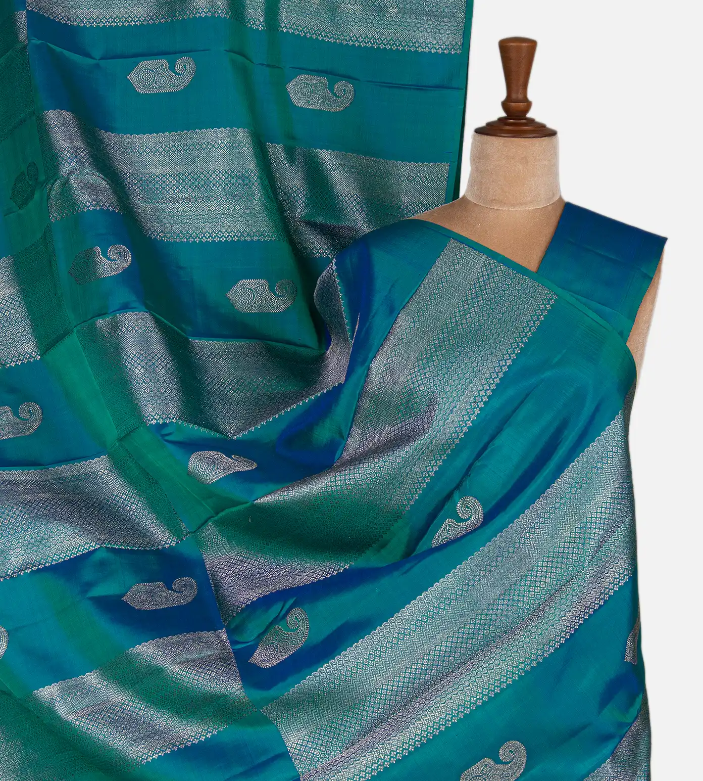 Peacock Blue Kanchipuram Silk Saree1