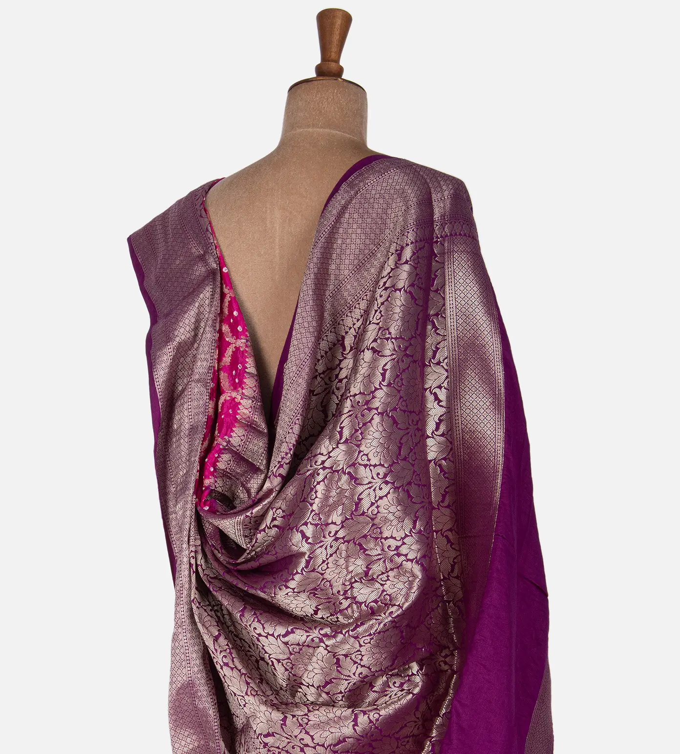 Pink Chaniya Bandhani Saree3