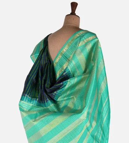 Blue And Green Kanchipuram Silk Saree3