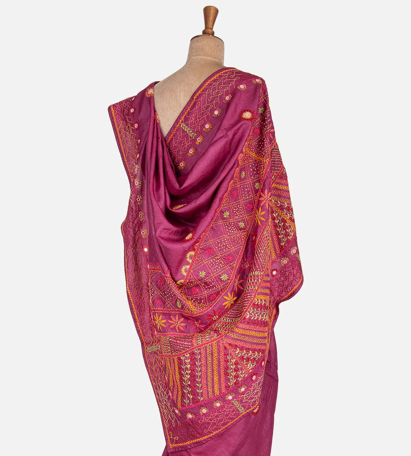 Pink Tussar Embroidery Saree3