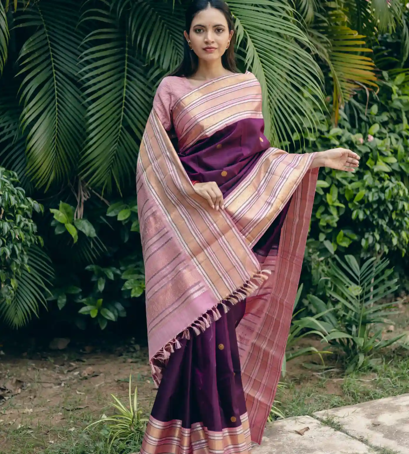 Silk Linen Plain Saree Dark Blue Color with contrast border and attached  Running Blouse-Indiehaat – Indiehaat.com