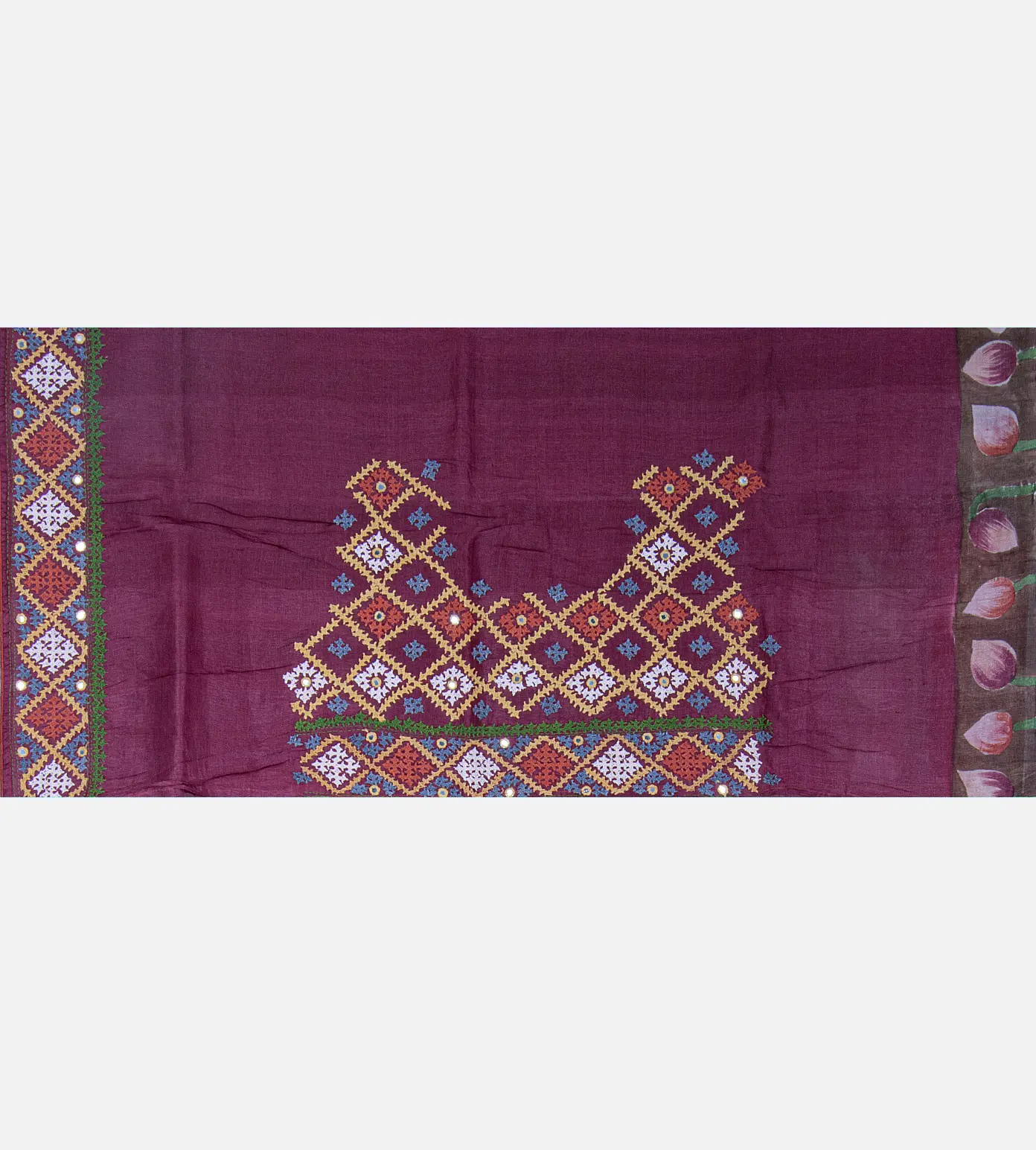 Dark Pink Tussar Embroidery Saree4