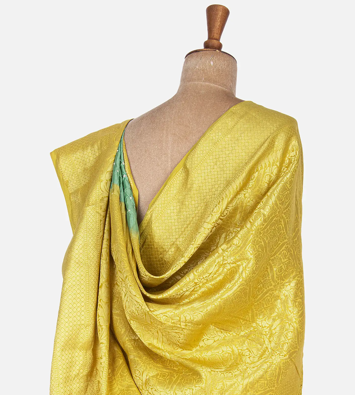 Pastel Green Chaniya Bandhani Saree3