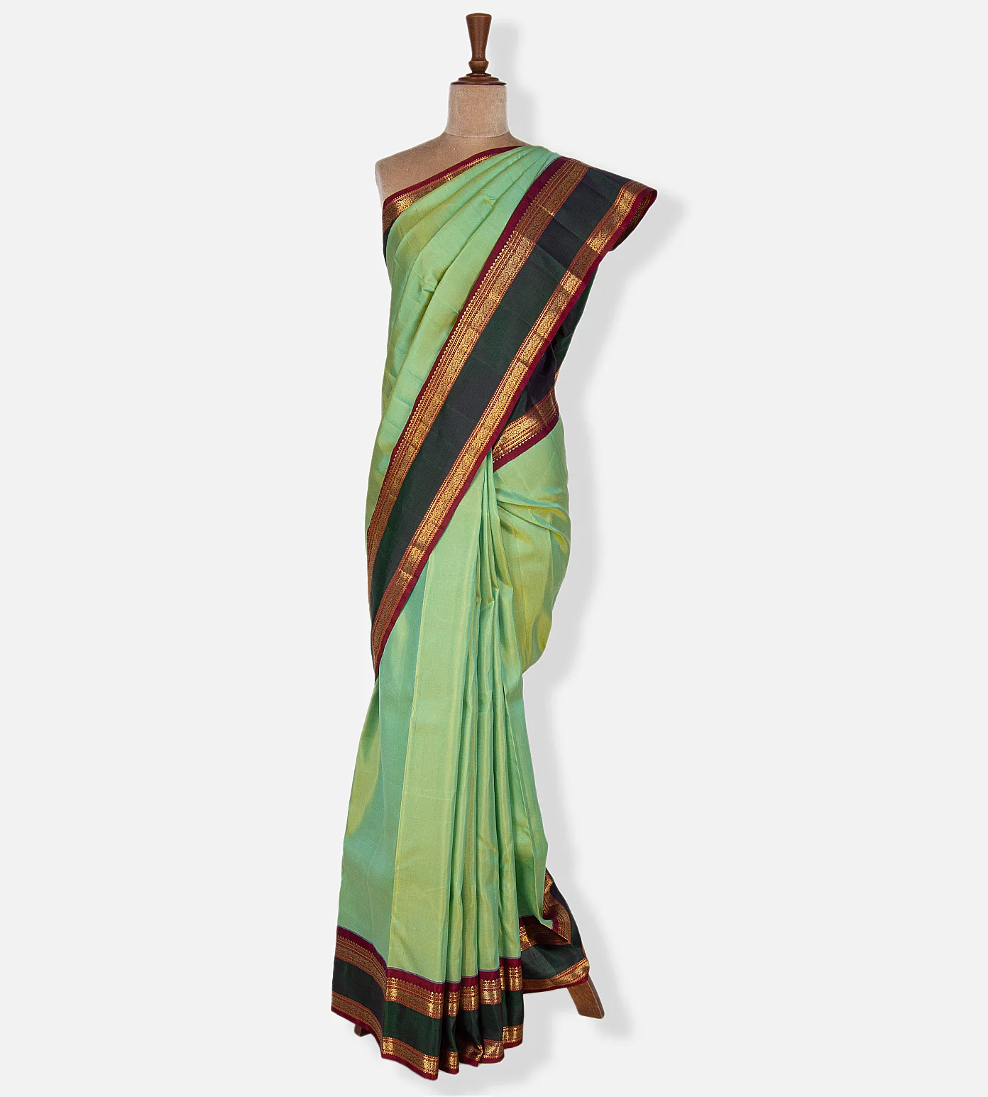 Green Kanchipuram Silk Saree2