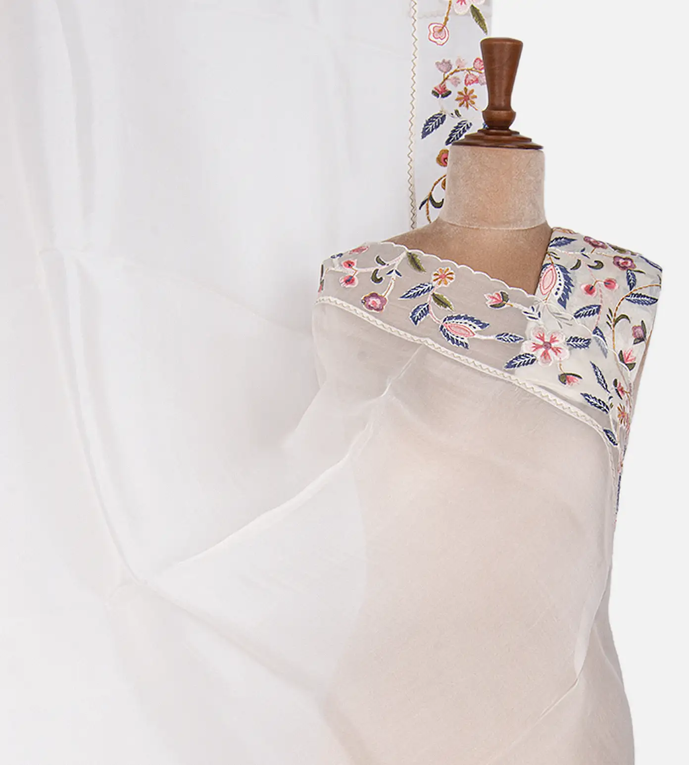 Off White Organza Saree1