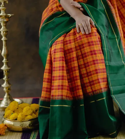 maroon-and-yellow-kanchipuram-silk-saree-b1046217-c