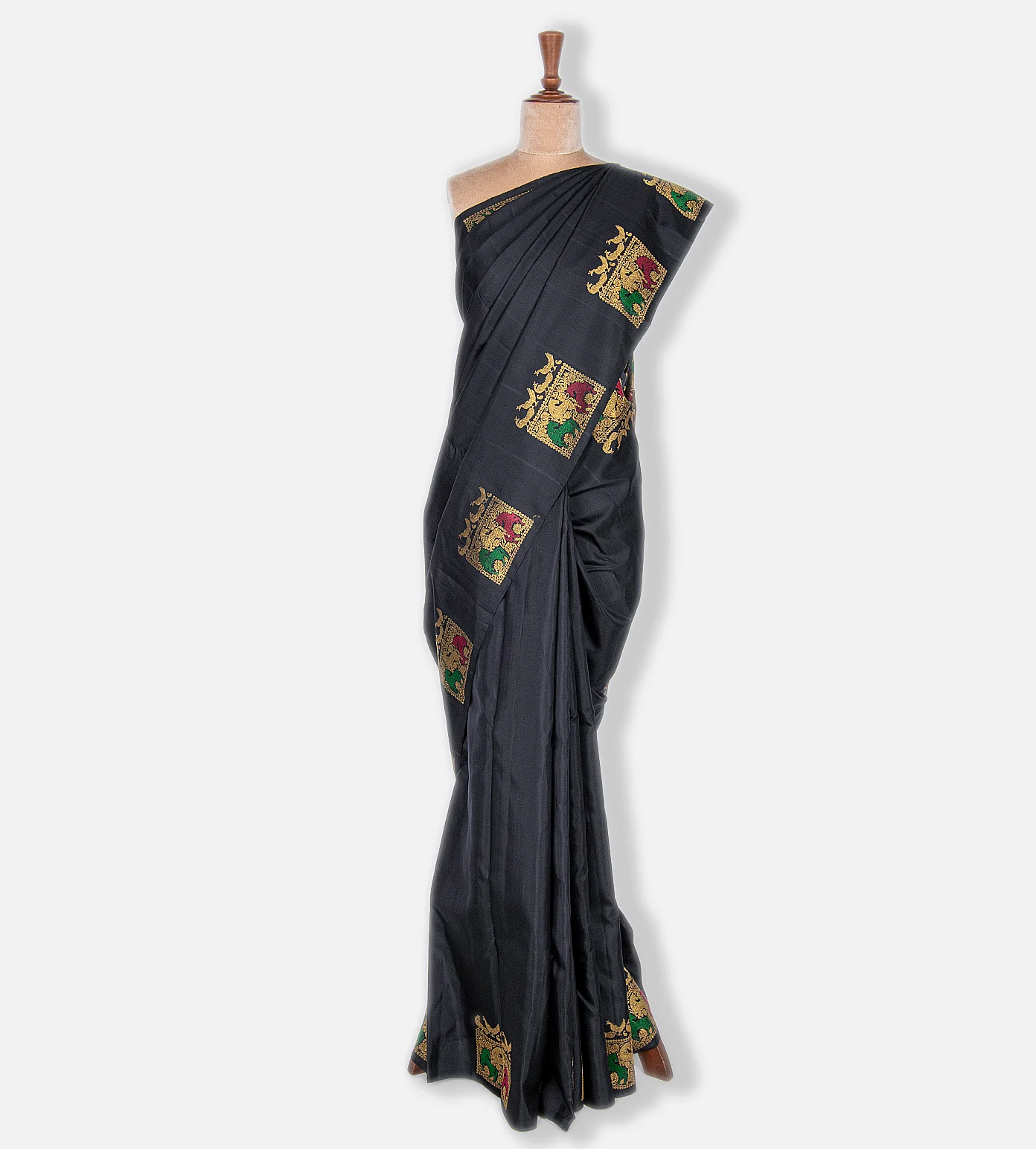 Black Kanchipuram Silk Saree2