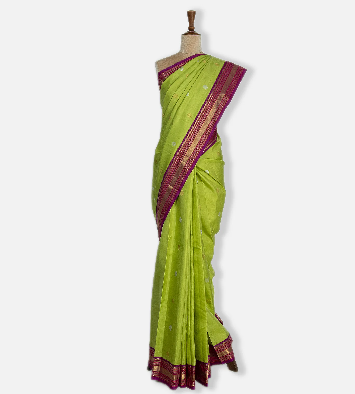 Light Green Kanchipuram Silk Saree2
