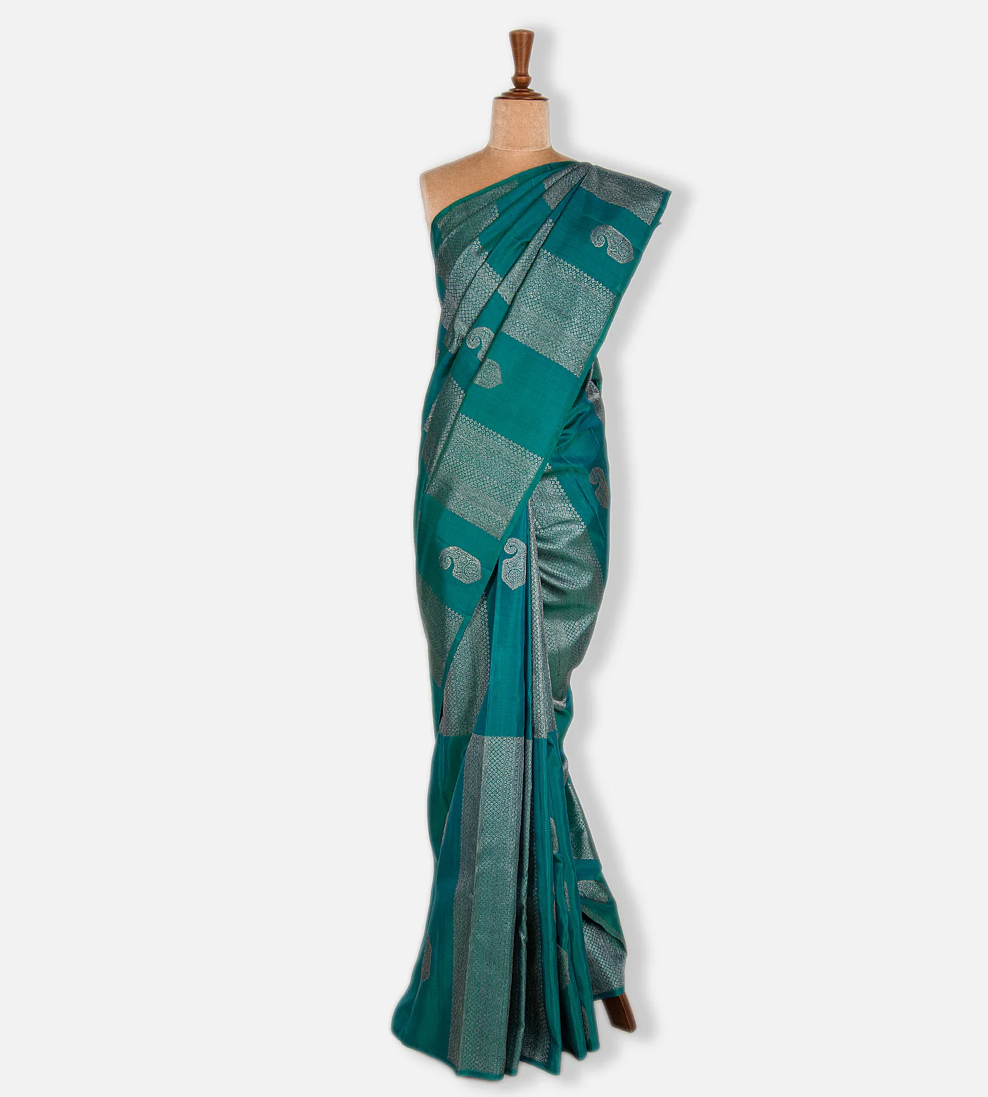 Deep Teal Kanchipuram Silk Saree2