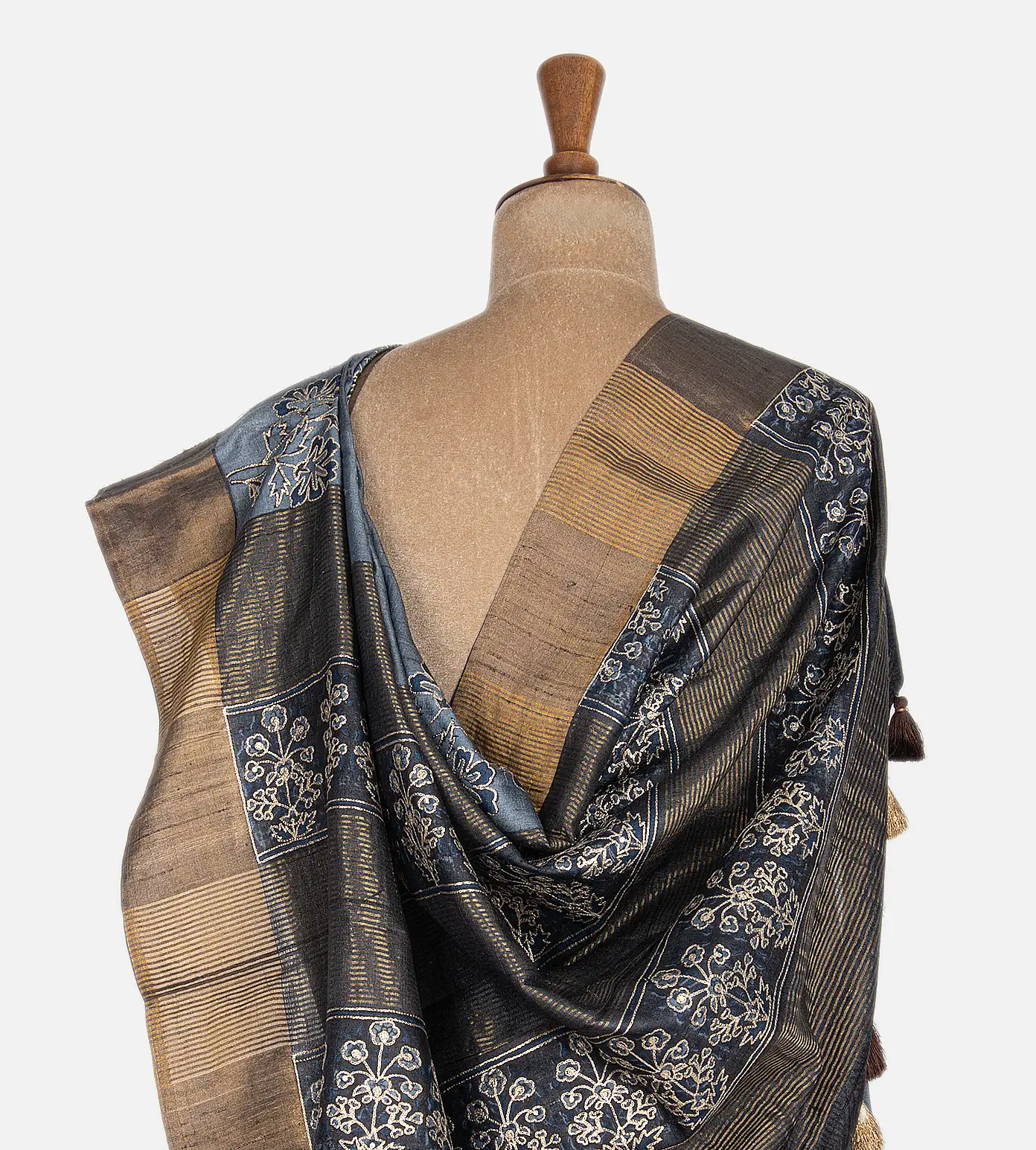 Light Blue Tussar Saree3