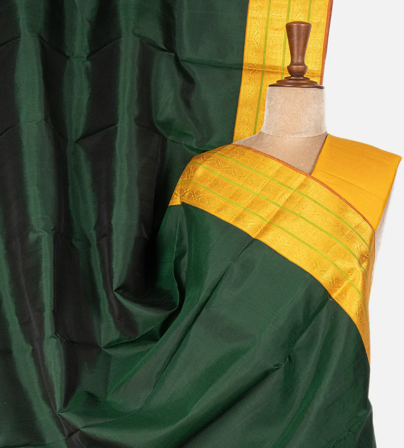 green-kanchipuram-silk-saree-rv17842-a