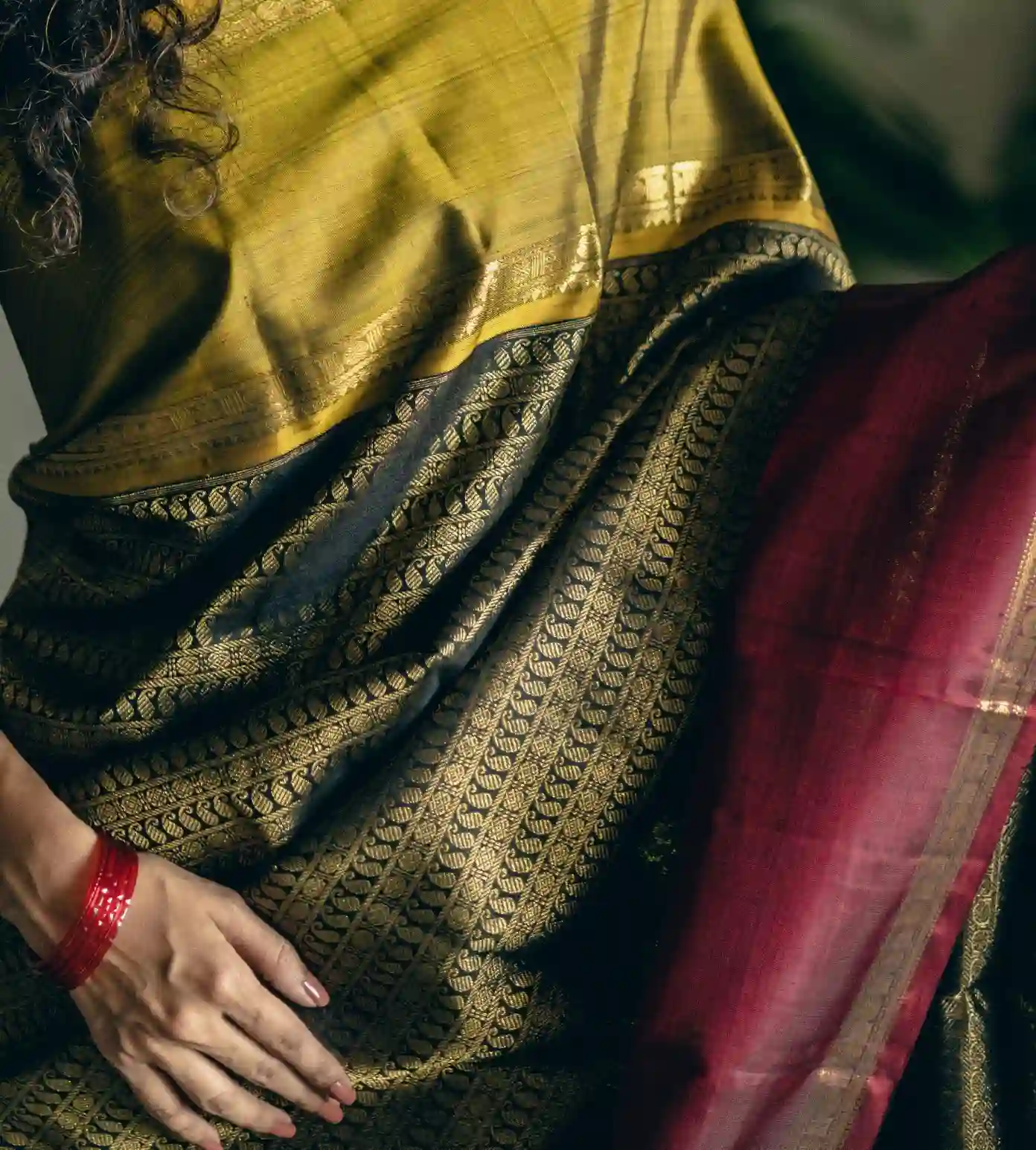 Black Kanchipuram Silk Saree4