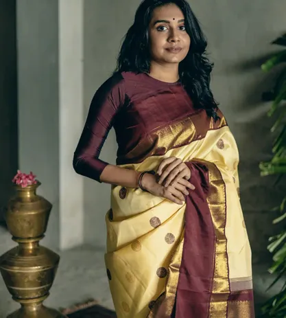 Shop Handloom White Kanchipuram Silk Saree | Clio Silks | Silk sarees, Pure  products, Maroon